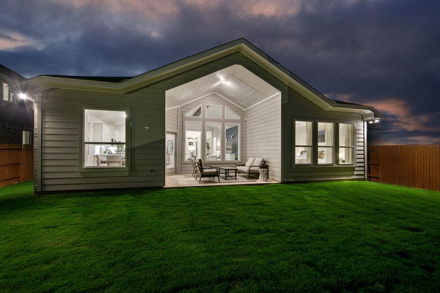 Exterior details and patio area of a home in Stillwater Ranch, San Antonio (Image 4).