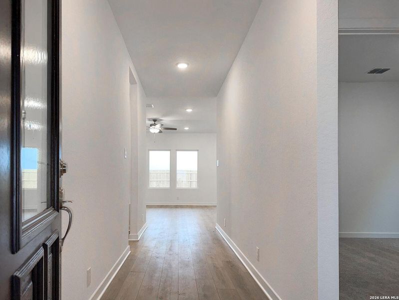 Spacious, unfurnished interior of a new home in Cordova Trails, Seguin (Image 13).