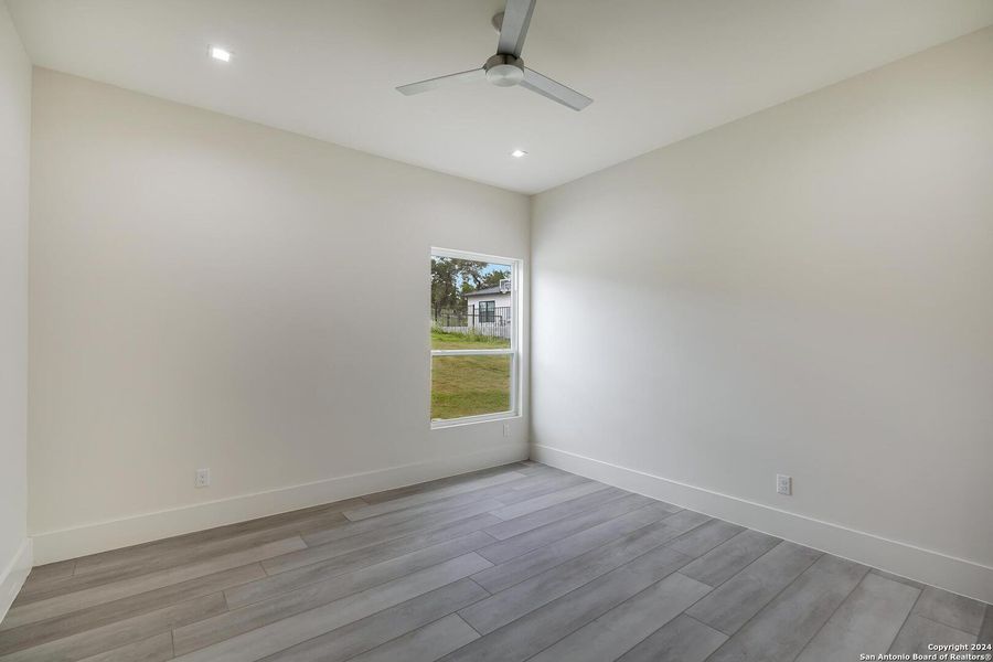 Spacious, unfurnished interior of a new home in , San Antonio (Image 22).