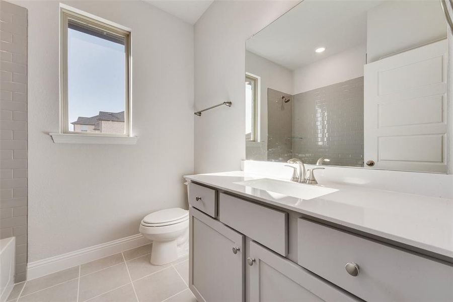 Furnished interior view inside a new home in Villages of Hurricane Creek, Anna (Image 6). Furnished interior view inside a new home in Villages of Hurricane Creek, Anna (Image 6).