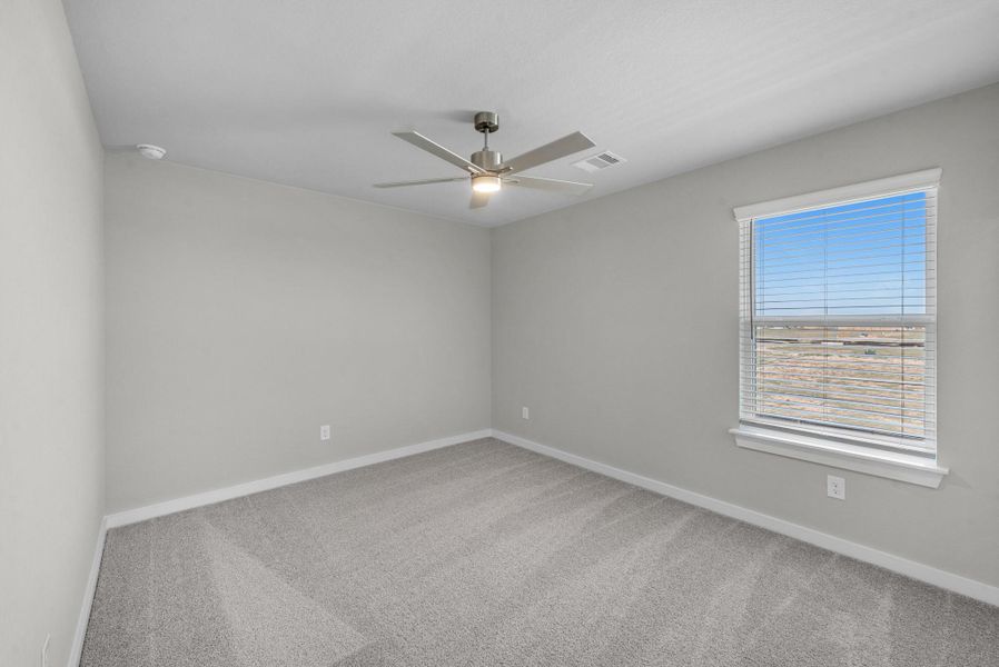Spacious, unfurnished interior of a new home in Sunterra Lakes, Brookshire (Image 23).