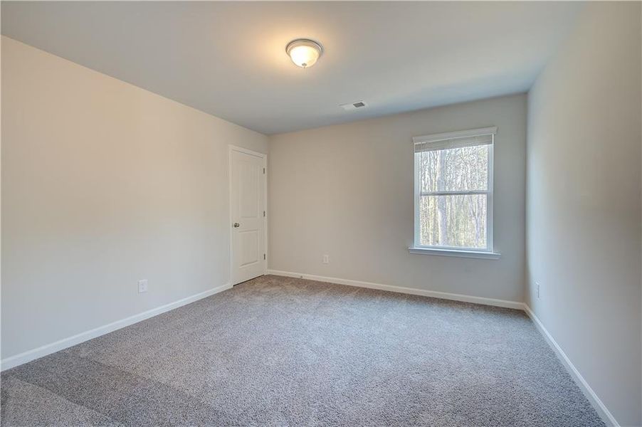 Spacious, unfurnished interior of a new home in Burchwood, Stockbridge (Image 11).