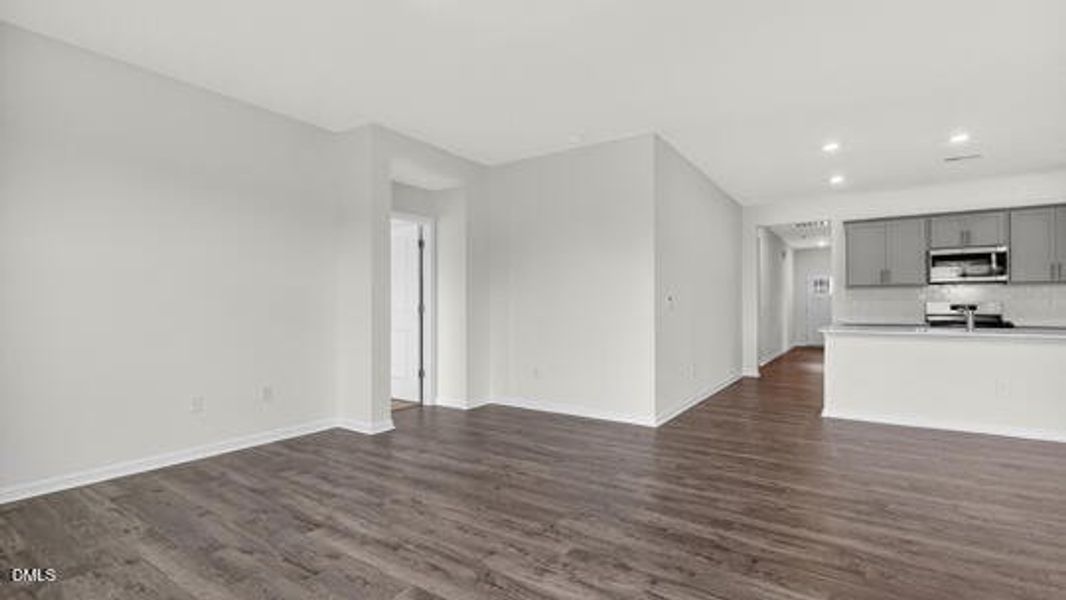 Honeycutt Oaks_Cali Q_56_Gray_NOFP_SPEC-