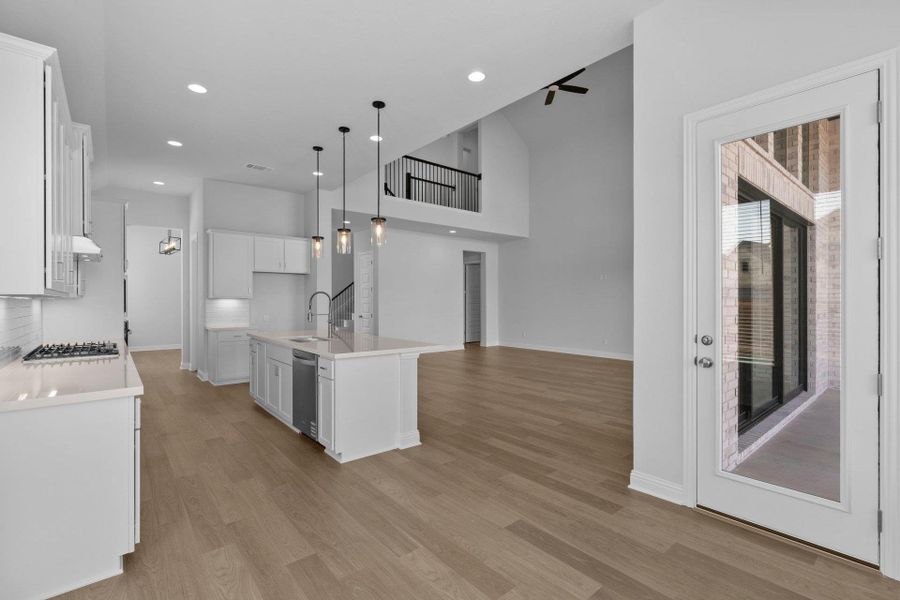 From Casual Dining to Kitchen From Casual Dining to Kitchen