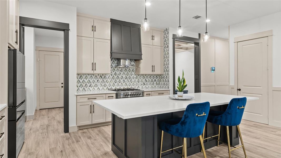 Furnished interior view inside a new home in , Tomball (Image 37).