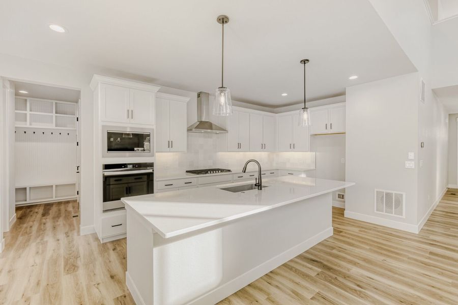 8022 Pennydale - Kitchen