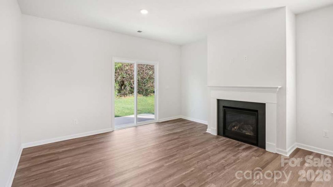 Spacious, unfurnished interior of a new home in Wallace Springs, Statesville (Image 18).