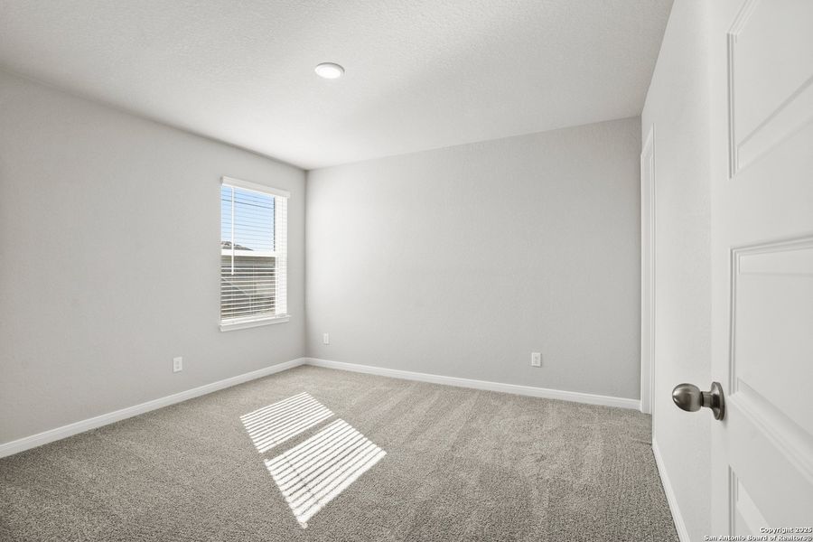 Spacious, unfurnished interior of a new home in Swenson Heights, Seguin (Image 25).