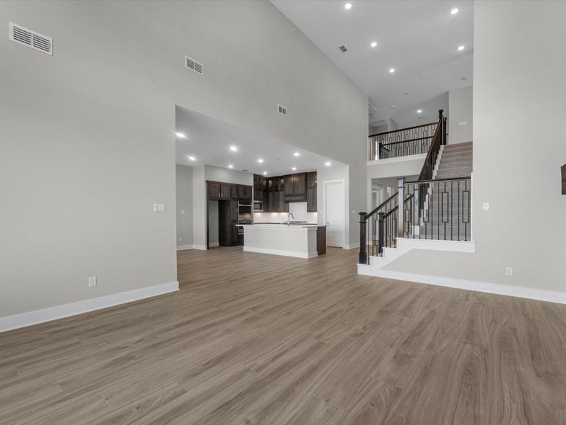 Spacious, unfurnished interior of a new home in Pecan Ridge, Fulshear (Image 16).
