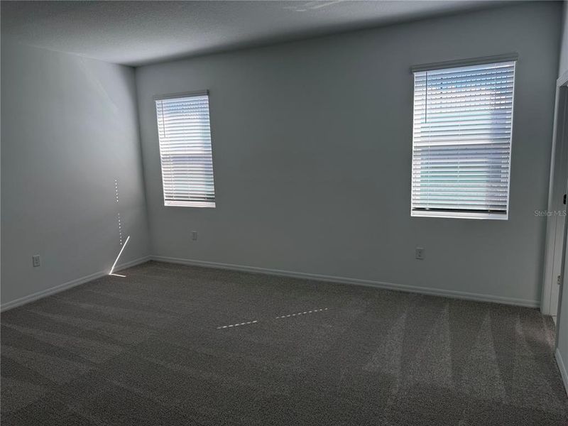 Spacious, unfurnished interior of a new home in Hodges Reserve, Howey-in-the-Hills (Image 7).