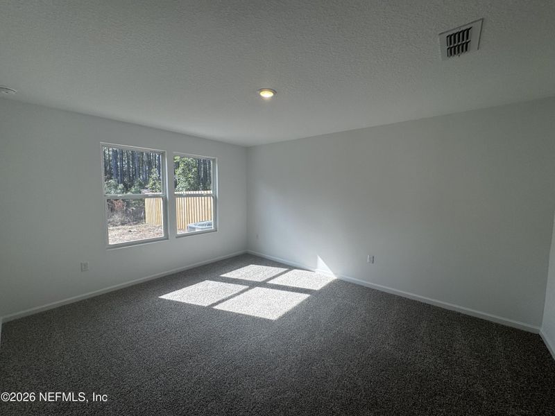 Spacious, unfurnished interior of a new home in Copes Landing, Jacksonville (Image 20).
