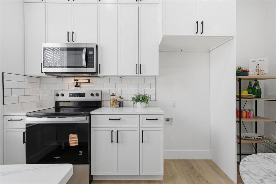 Furnished interior view inside a new home in , Waco (Image 8).