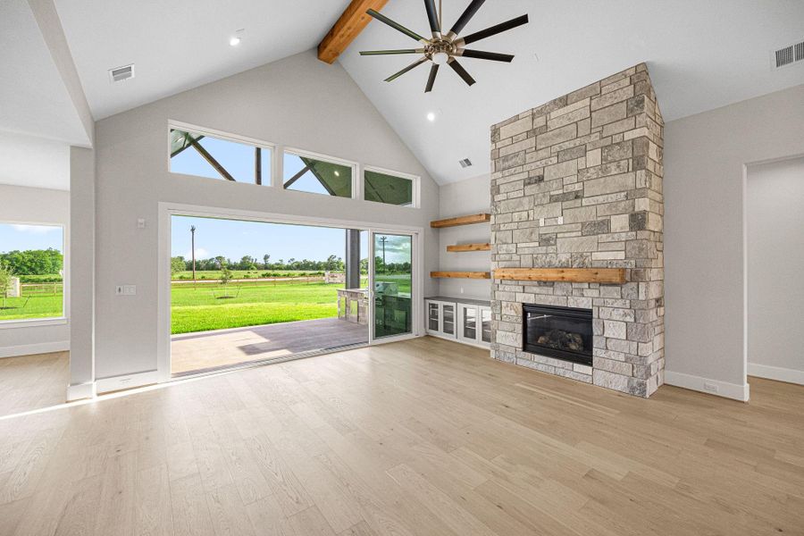 Spacious, unfurnished interior of a new home in , Bellville (Image 34).
