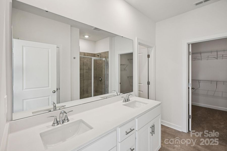 Furnished interior view inside a new home in Oxford Station, Salisbury (Image 10).