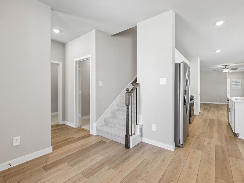 Spacious, unfurnished interior of a new home in Cibolo Hills West - Spring Series, Fort Worth (Image 12).