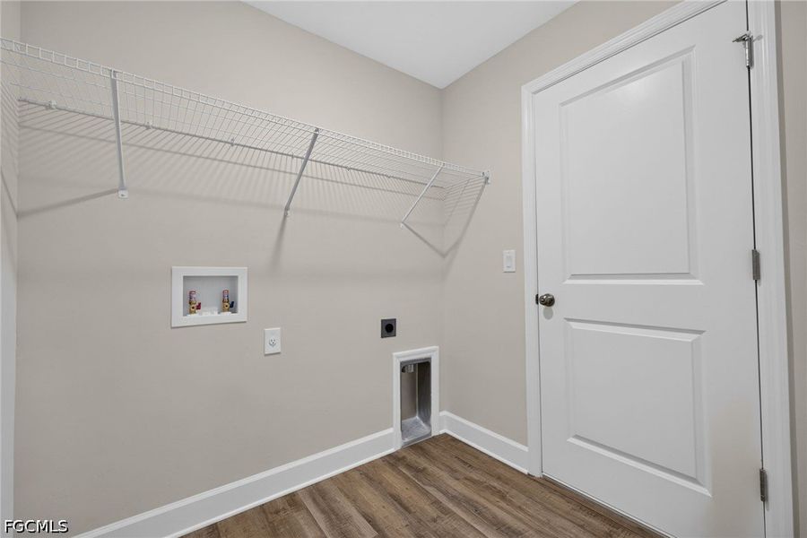 Spacious, unfurnished interior of a new home in Cape Coral, Cape Coral (Image 25). Spacious, unfurnished interior of a new home in Cape Coral, Cape Coral (Image 25).