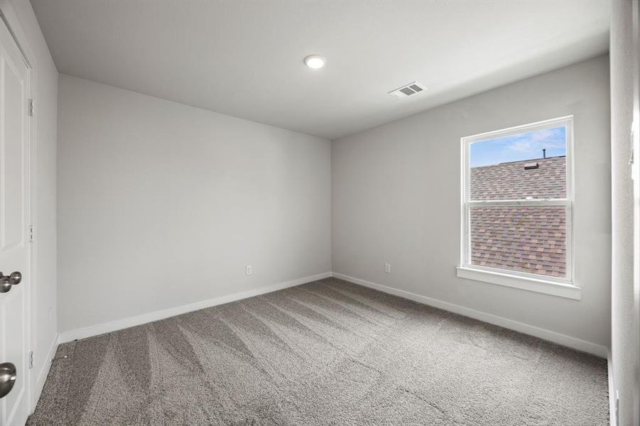 Spacious, unfurnished interior of a new home in Ambergrove, Royse City (Image 9). Spacious, unfurnished interior of a new home in Ambergrove, Royse City (Image 9).