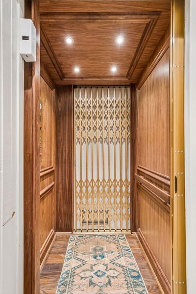 Image 98 of a home in .