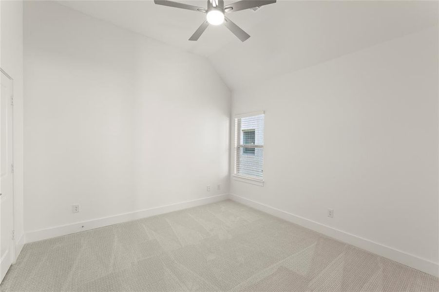 06. 2412 Belmont - Bed 3 06. 2412 Belmont - Bed 3