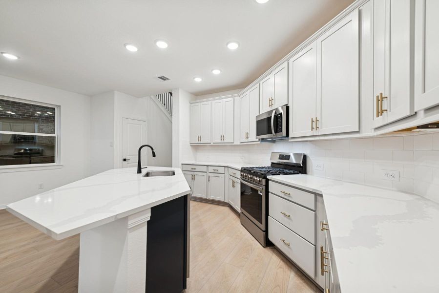 REPRESENTATIVE PHOTO - Photo does not represent actual home options and selection. Ask Sales consultant for specific selections.