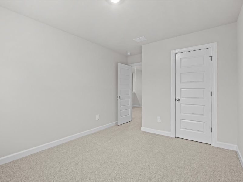 Spacious, unfurnished interior of a new home in Crossing at Abner Creek Townes, Greer (Image 17).