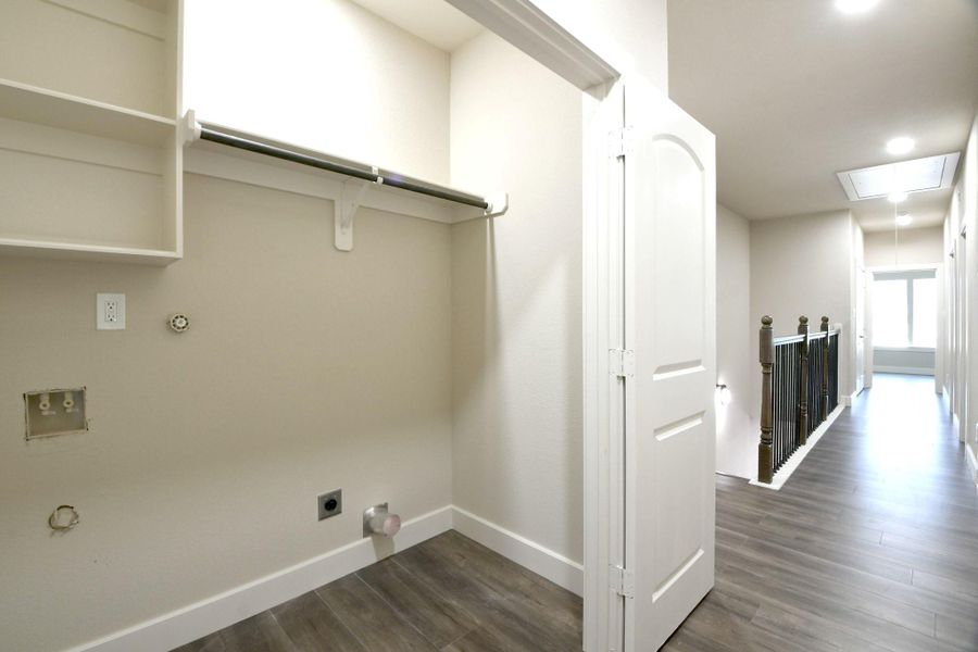 Spacious, unfurnished interior of a new home in , Houston (Image 27).