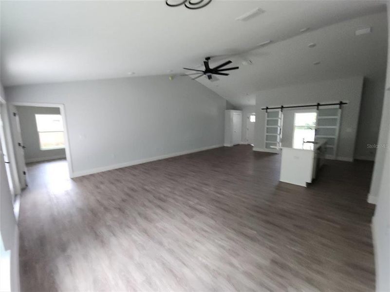 Spacious, unfurnished interior of a new home in , Spring Hill (Image 20).