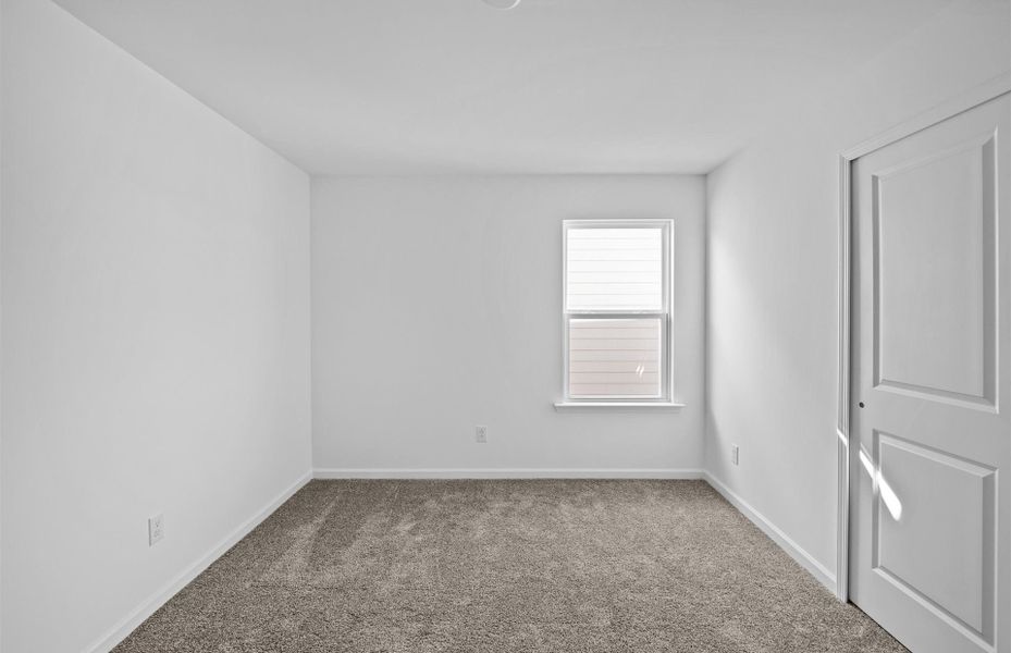 Spacious, unfurnished interior of a new home in Parkside Crossing, Charlotte (Image 13).