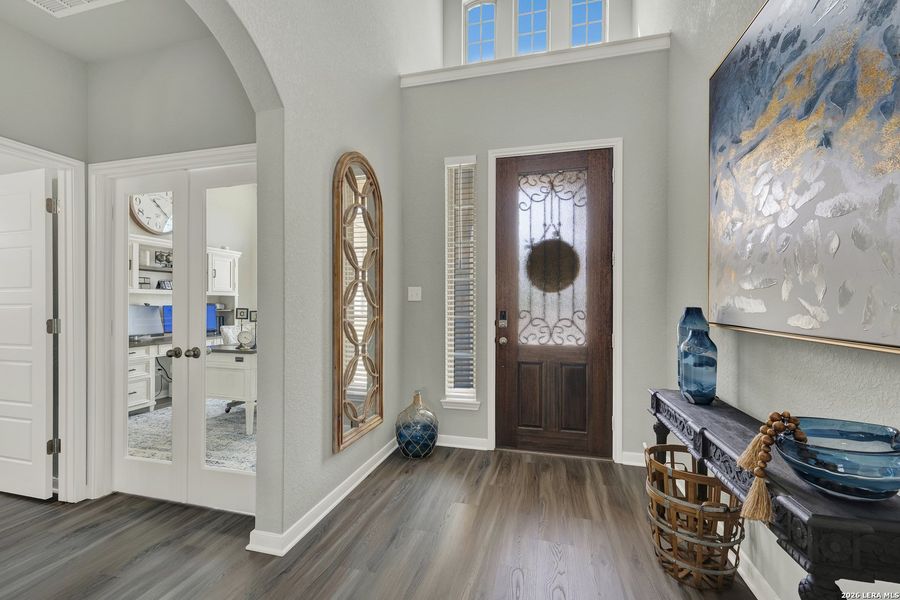 Furnished interior view inside a new home in Buffalo Crossing, Cibolo (Image 9).