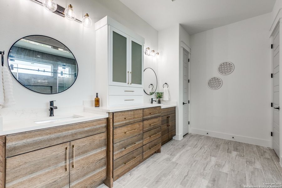 Furnished interior view inside a new home in , Mico (Image 11).