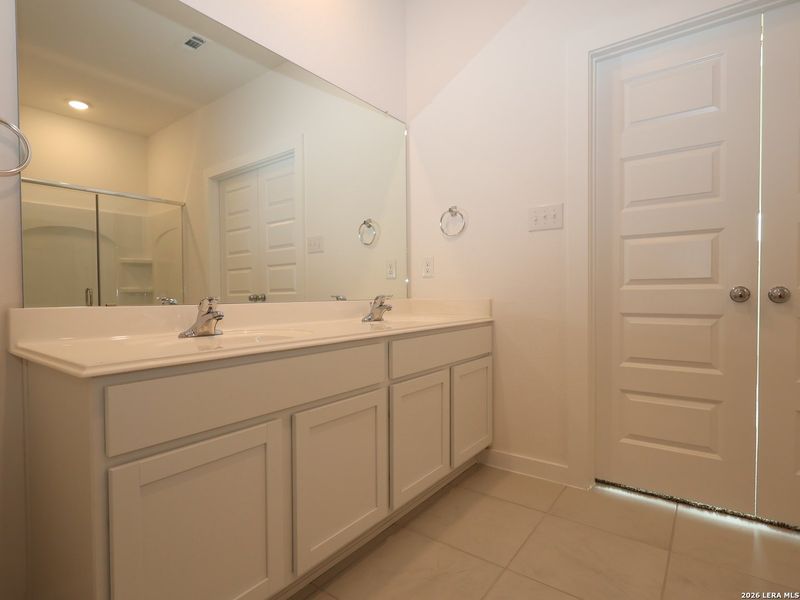 Furnished interior view inside a new home in Mesquite Ridge, San Antonio (Image 15).