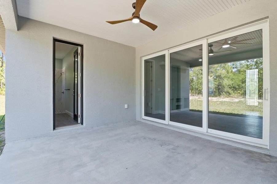 Exterior details and patio area of a home in , Beverly Hills (Image 27).
