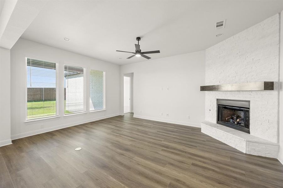 1833 Rough Ridge- Living Room 1833 Rough Ridge- Living Room