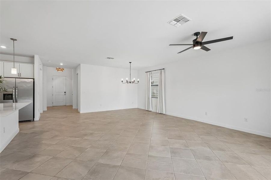 Spacious, unfurnished interior of a new home in , Lakewood Ranch (Image 27). Spacious, unfurnished interior of a new home in , Lakewood Ranch (Image 27).