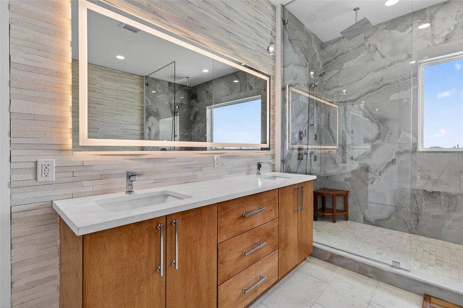 Furnished interior view inside a new home in , Treasure Island (Image 41).