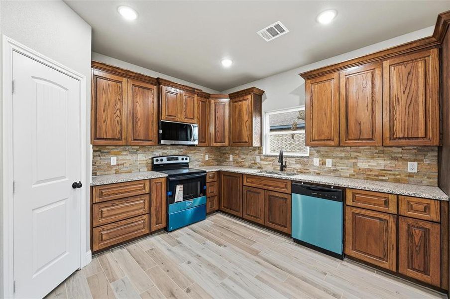 Furnished interior view inside a new home in , Cleburne (Image 6).