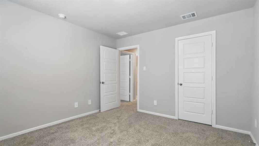 Spacious, unfurnished interior of a new home in Orchard Village, Fort Worth (Image 16). Spacious, unfurnished interior of a new home in Orchard Village, Fort Worth (Image 16).