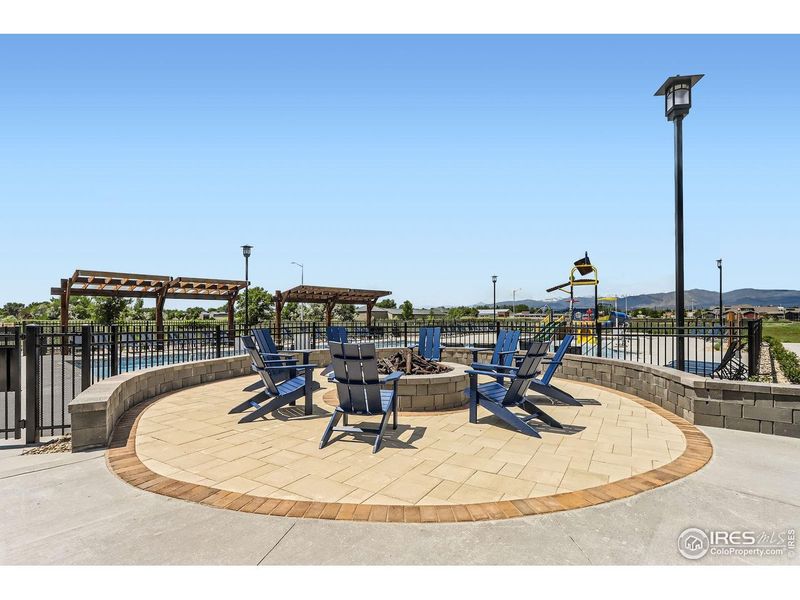 Community amenities in Mountain Brook, Longmont (Image 34).