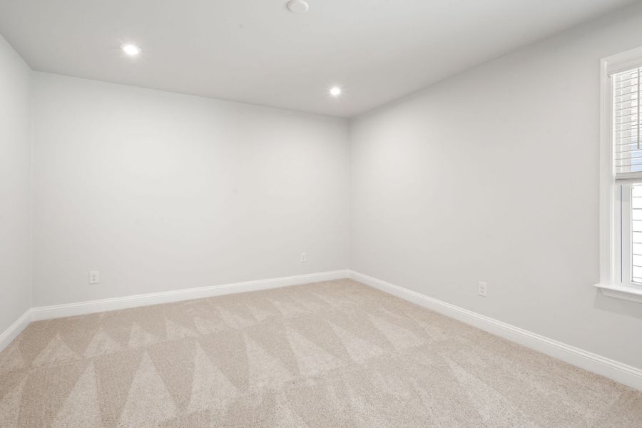 Spacious, unfurnished interior of a new home in Salem Bay, Beaufort (Image 20).