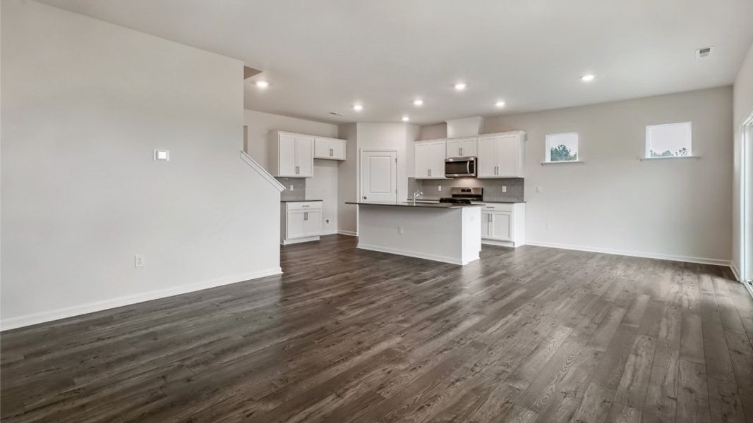 Spacious, unfurnished interior of a new home in Bexford, Willow Spring (Image 16).
