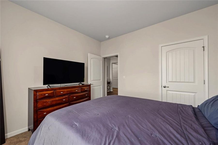 Furnished interior view inside a new home in Lost Creek, Dallas (Image 19). Furnished interior view inside a new home in Lost Creek, Dallas (Image 19).