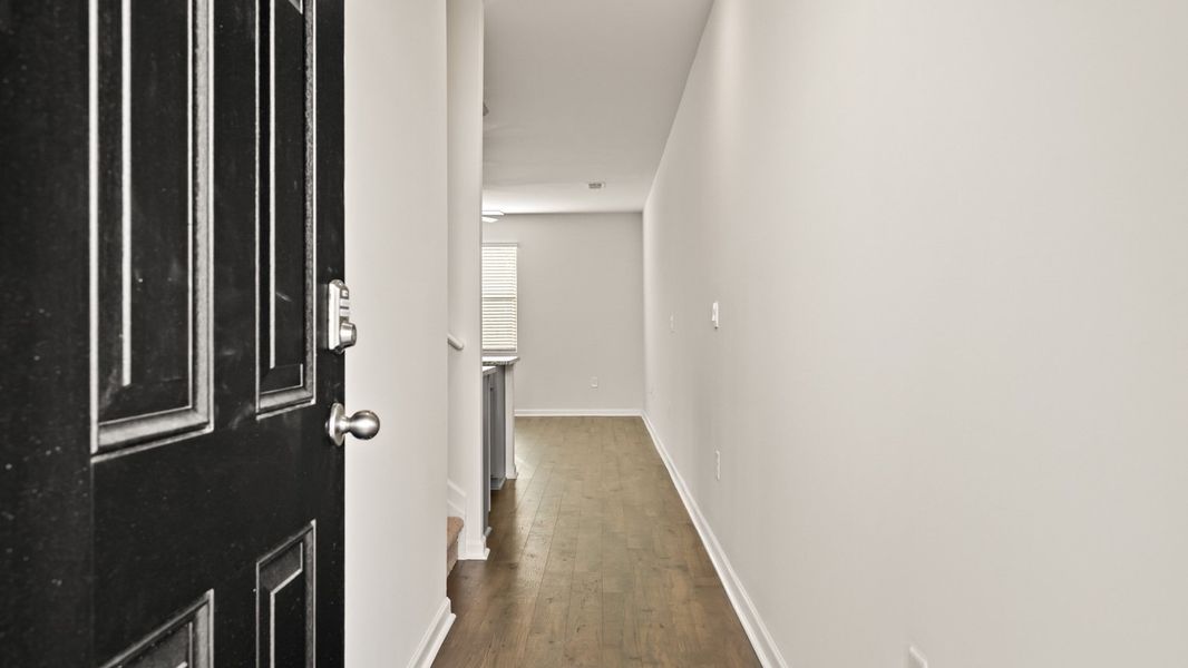 Spacious, unfurnished interior of a new home in Inverness at Sugarloaf, Lawrenceville (Image 15). Spacious, unfurnished interior of a new home in Inverness at Sugarloaf, Lawrenceville (Image 15).