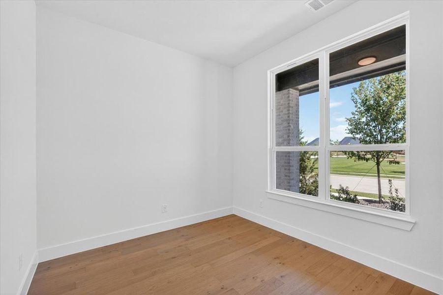 Spacious, unfurnished interior of a new home in Sandbrock Ranch, Aubrey (Image 19). Spacious, unfurnished interior of a new home in Sandbrock Ranch, Aubrey (Image 19).