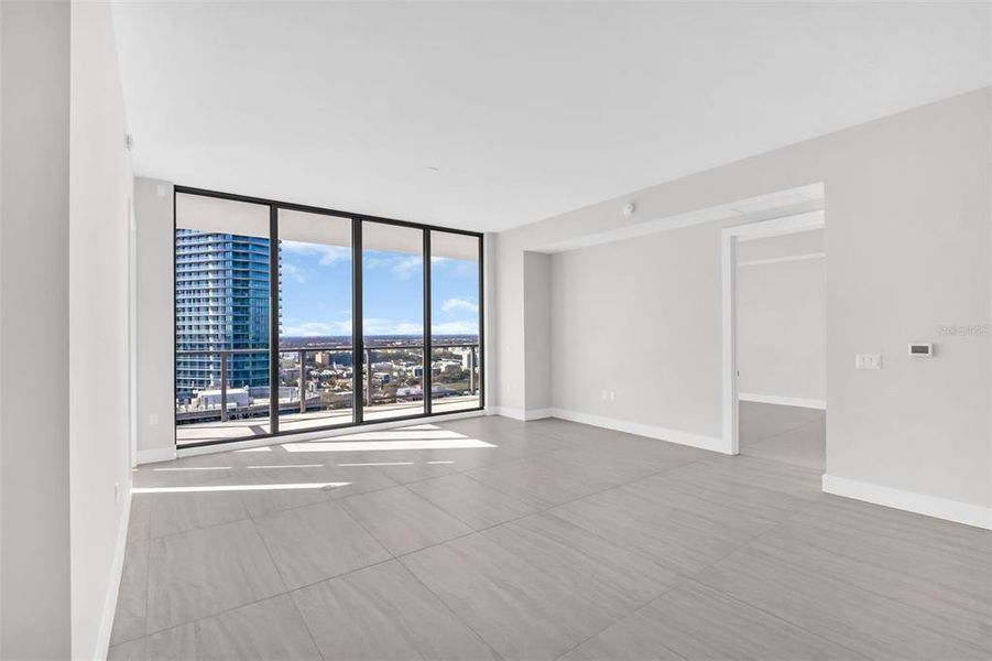 Spacious, unfurnished interior of a new home in , St. Petersburg (Image 39). Spacious, unfurnished interior of a new home in , St. Petersburg (Image 39).