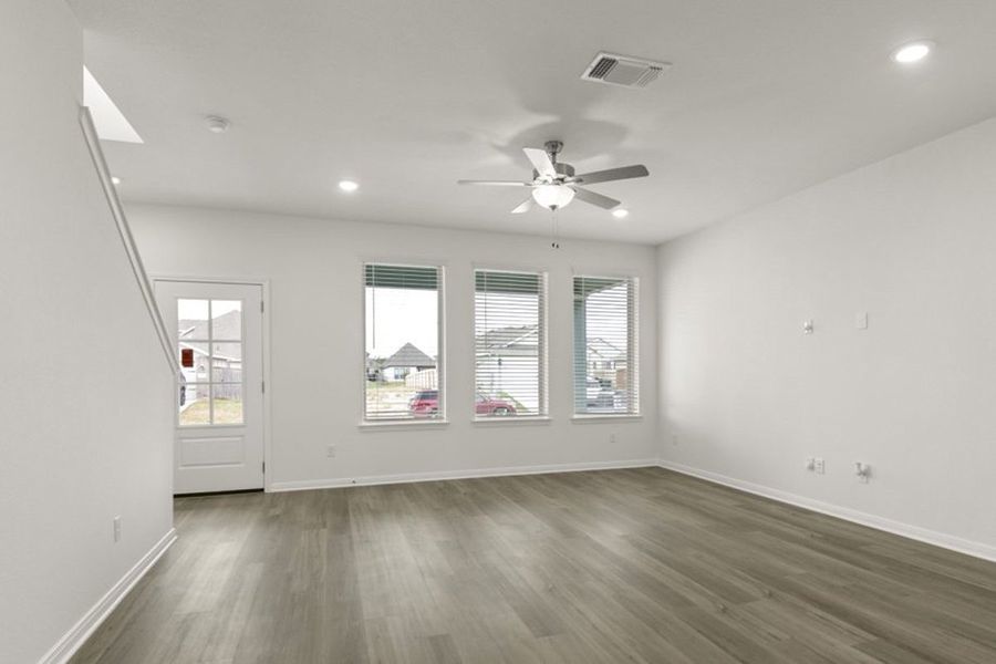 Representative unfurnished interior of a home built from the Elm by Pacesetter Homes in Blanco Vista, San Marcos (Image 20).