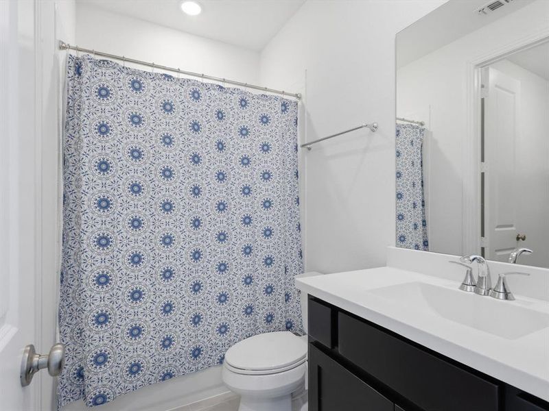Furnished interior view inside a new home in Thompson Farms, Van Alstyne (Image 30).