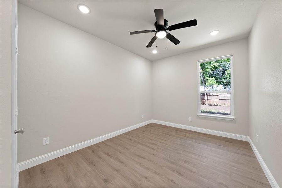 Spacious, unfurnished interior of a new home in , Cleburne (Image 11).