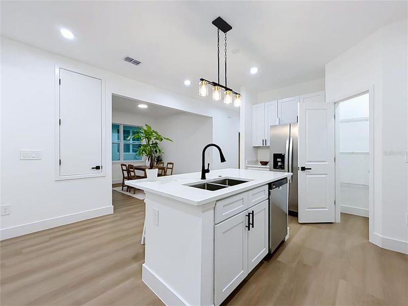 Furnished interior view inside a new home in , Orlando (Image 43).