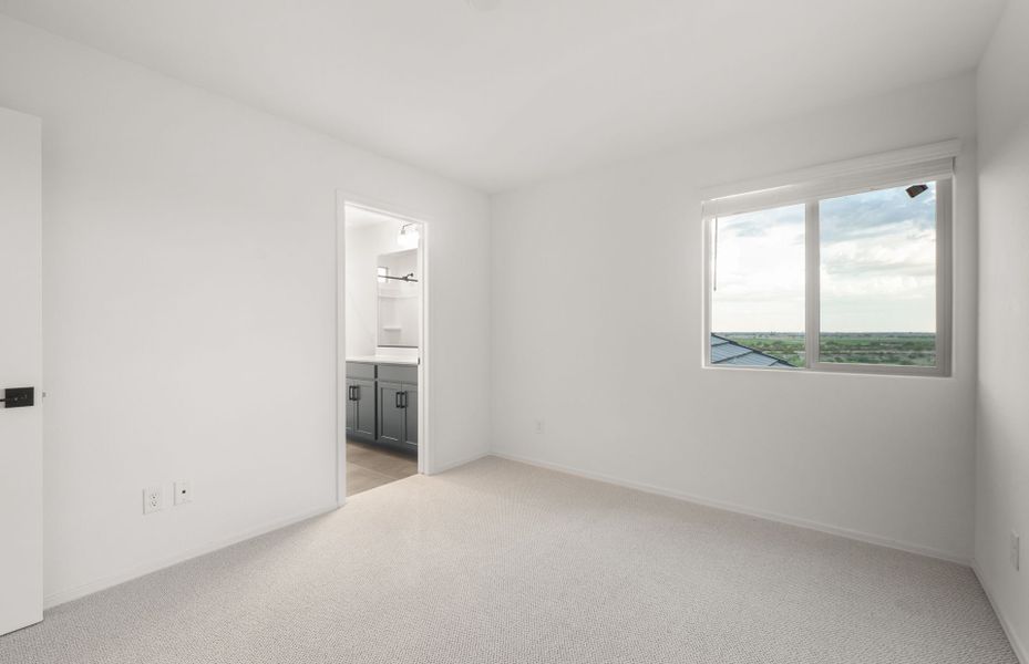 Spacious, unfurnished interior of a new home in Parkside at Anthem at Merrill Ranch, Florence (Image 18).