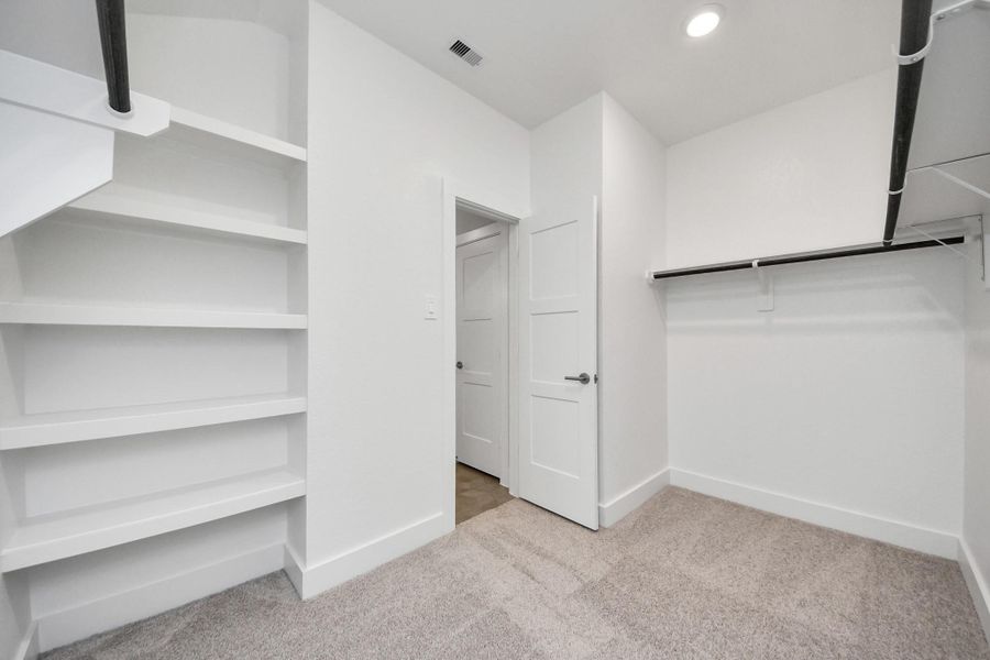 Spacious, unfurnished interior of a new home in Laurel Landing: Landmark Collection, Alvin (Image 34). Spacious, unfurnished interior of a new home in Laurel Landing: Landmark Collection, Alvin (Image 34).